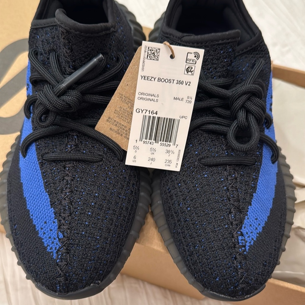 NWT Yeezy Boost 350 V2 - Black/Blue
